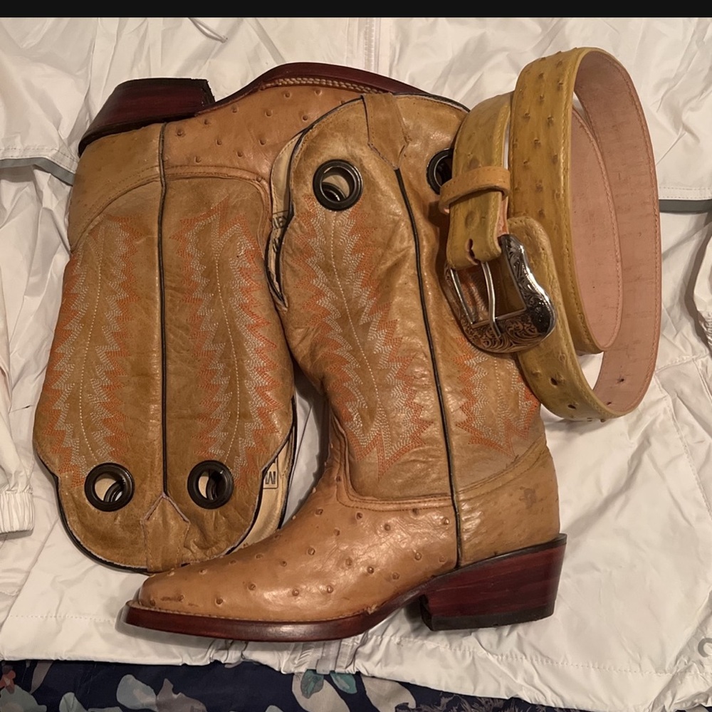 New never used were not the right size. Shadow bull. Belt is size 36 No box